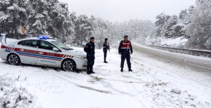 Jandarmadan Kış Yolculuklarında Hayat Kurtaran 10 Kural