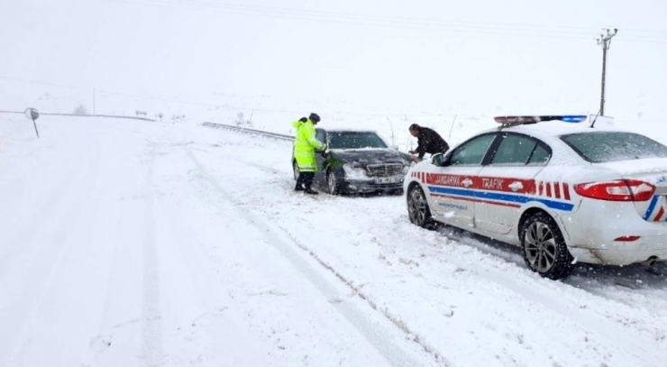 Jandarmadan Kış Yolculuklarında Hayat Kurtaran 10 Kural