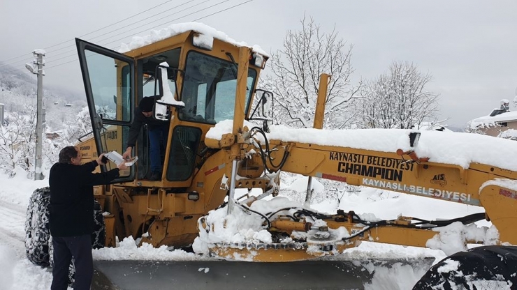 Başkan Şahin’den Kar Ekibine Sürpriz