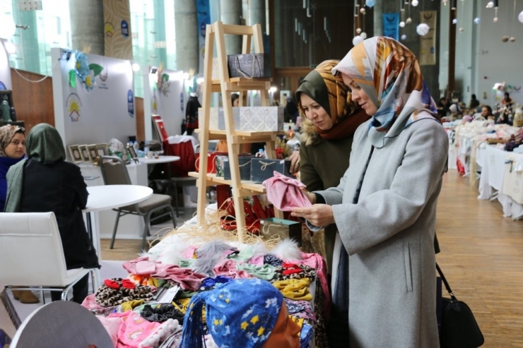 Girişimci Kadınlar Hatice Kübra Tongar İle Buluştu
