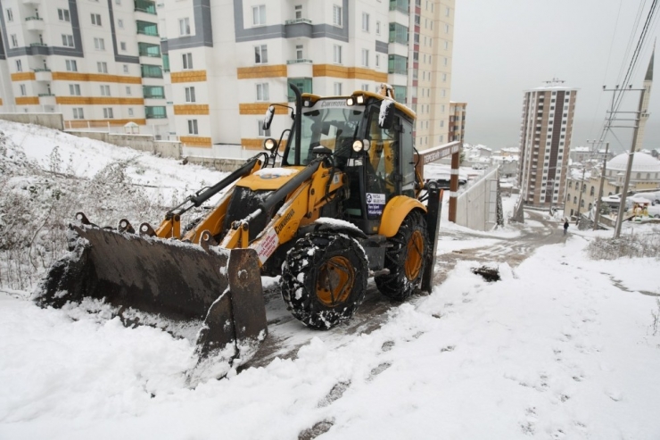 Başkan Kibar: "Gün Boyu Hizmette, Gece Boyu Nöbetteyiz"