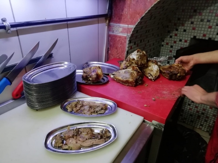 Kelle Paça Ustası Serkan Karadaş: “Dinlendirilmiş Ve Fırınlanmış Et Her Derde Şifadır”