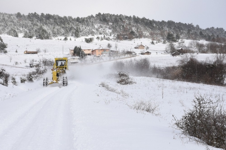 Karabük’te 195 Köy Yolu Ulaşıma Kapandı