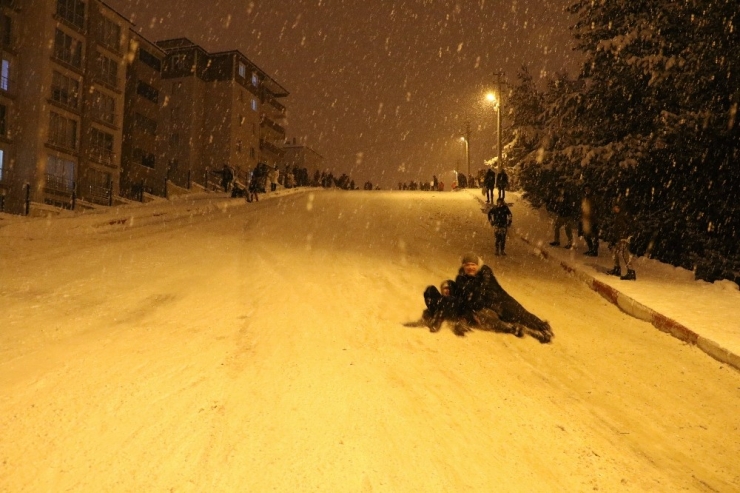 Kar Eğlencesi Hastanede Bitti