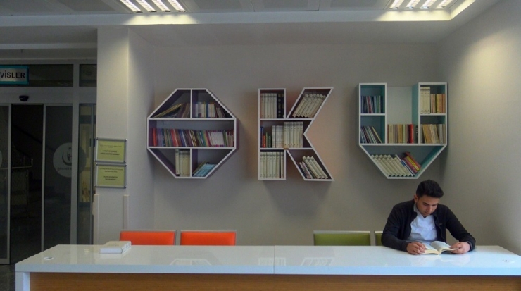 Hastaneye Kütüphane Kuruldu