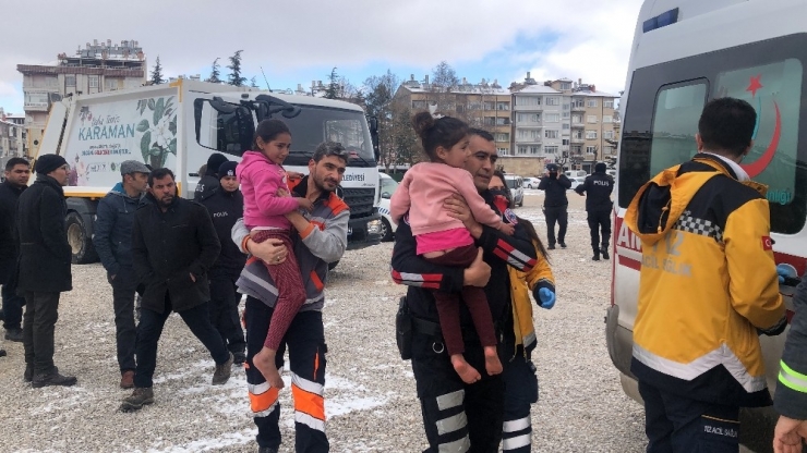 Minibüsün İçinde Yakılan Piknik Tüpü Alev Aldı, 6 Kişilik Aile Ölümden Döndü