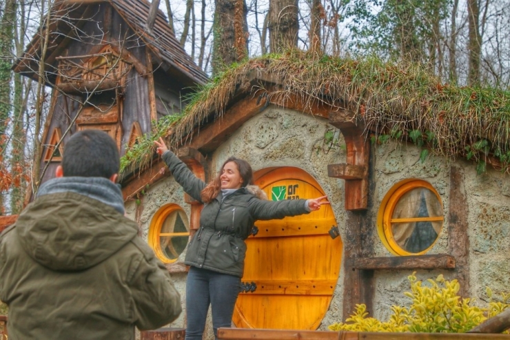 Bu Doğal Yaşam Parkına Yabancı Karavan Tutkunları Akın Ediyor