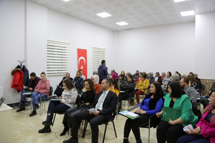 Niğde’de ‘Anne Baba Okulu’ Açıldı