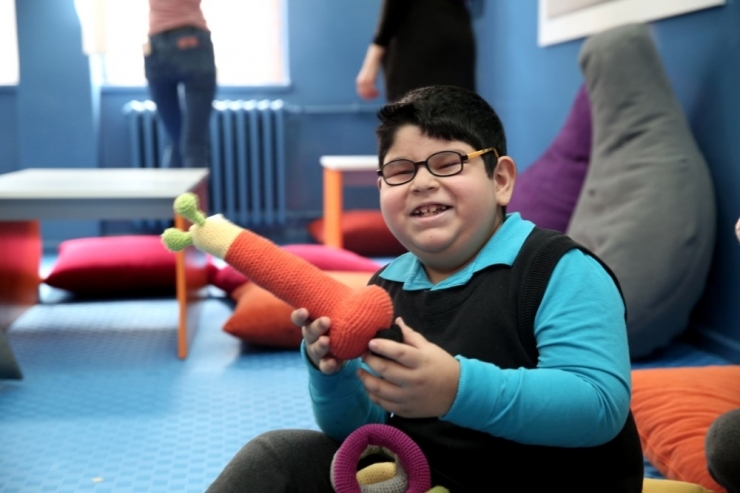 Olgun Gençlerden Anlamlı Hediye