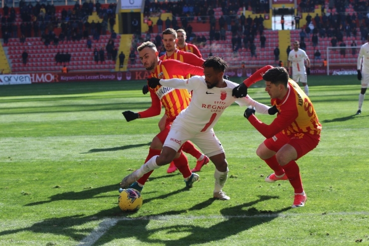 Süper Lig: Hes Kablo Kayserispor: 2 - Antalyaspor: 2 (Maç Sonucu)