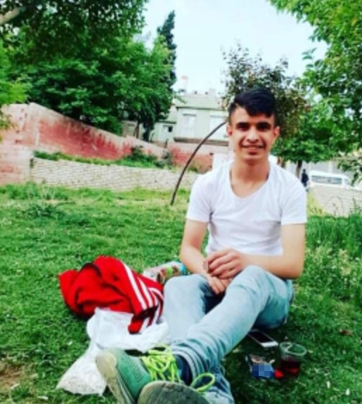 17 Yaşındaki Genci Bıçaklayarak Öldürdüler