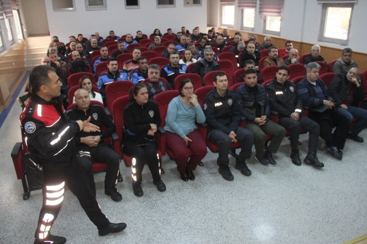 Polisten Kadına Şiddeti Önleme Seferberliği