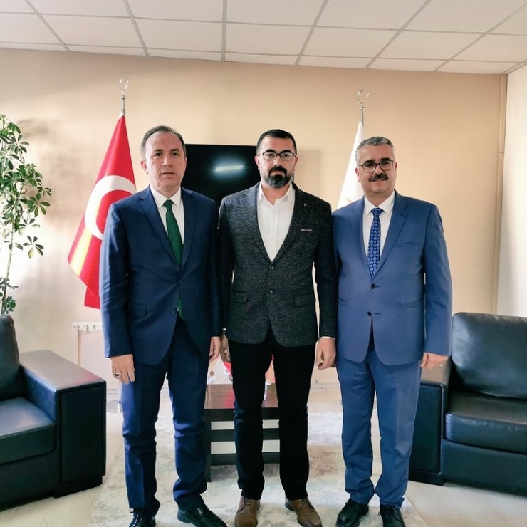 Ahlatcı, Muhtarın Talebini Yerine Getirdi