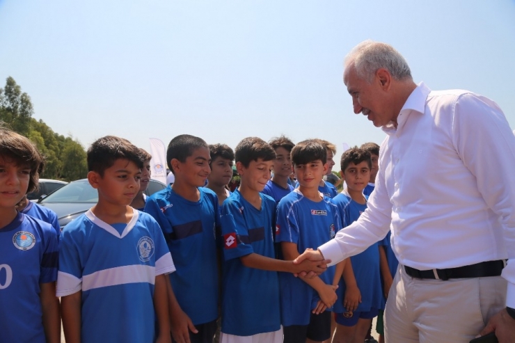 Akdeniz Belediyespor Göz Dolduruyor