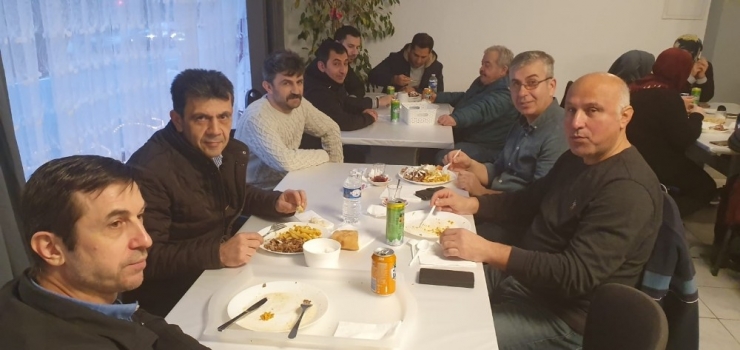 Gurbetçiler Döner Paralarını Depremzedelere Gönderecek