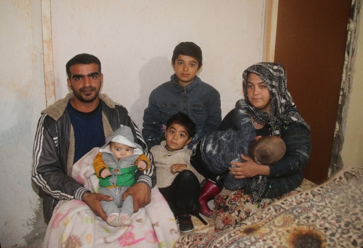 Büyükşehir, Toğa Ailesinin Kapısız Evini Sıcak Yuvaya Çevirdi