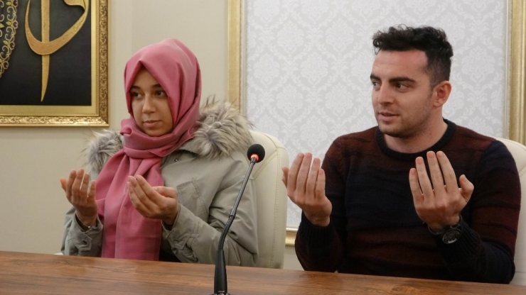 Alman Aısha Müslüman Olarak Ayşe İsmini Aldı