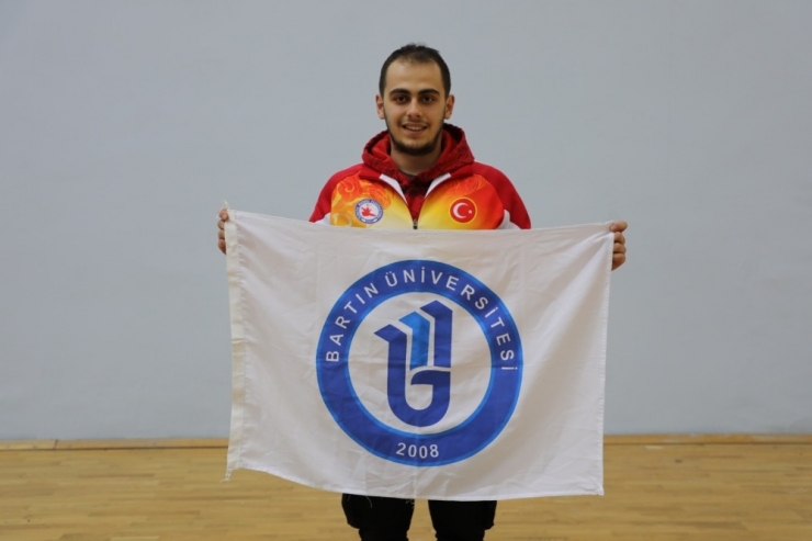 Bartın Üniversitesi Öğrencileri 13 Altın Madalya Aldı