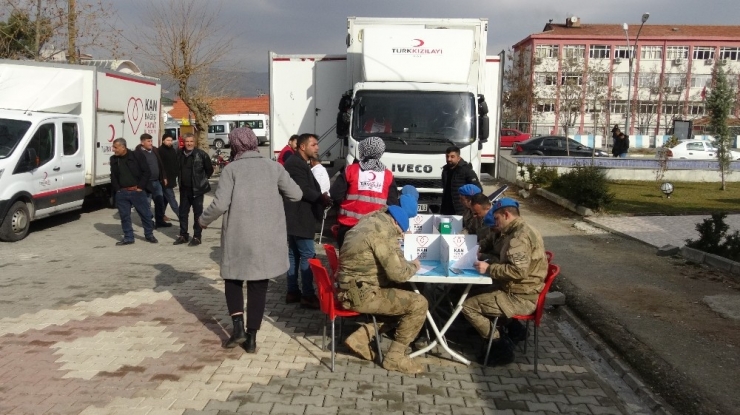 Batman’da Polis Ve Vatandaş Kan Bağışı İçin Seferber Oldu