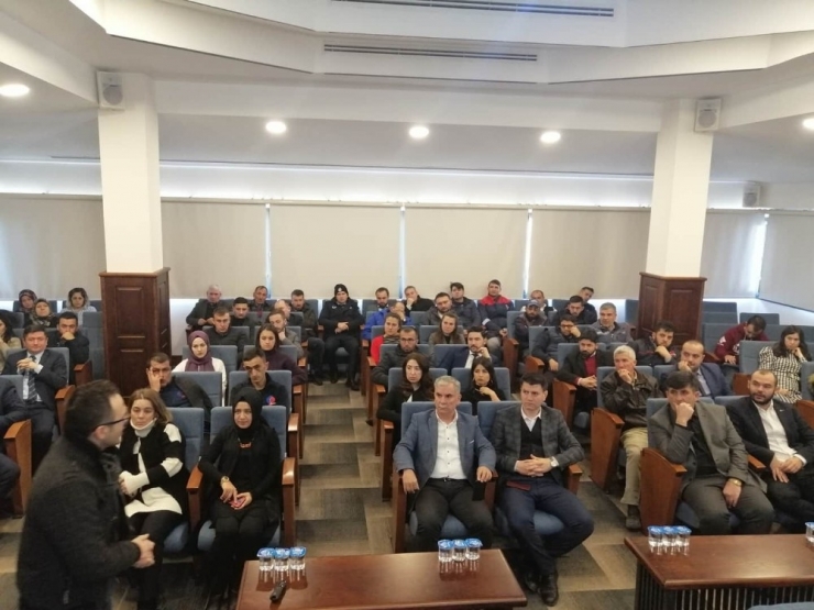 Belediye Personeline Deprem Semineri