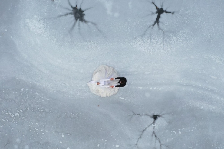 Buz Tutan Boraboy Gölü’nün Cesur Aşıkları