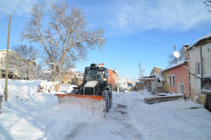 Bünyan’da Karla Mücadele Aralıksız Devam Ediyor