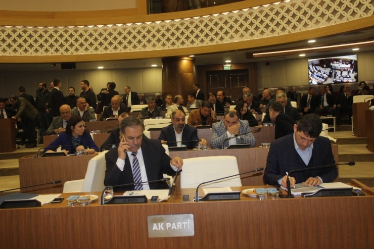 Büyükşehir Meclisi’nde Konyaaltı Sahili Tartışıldı