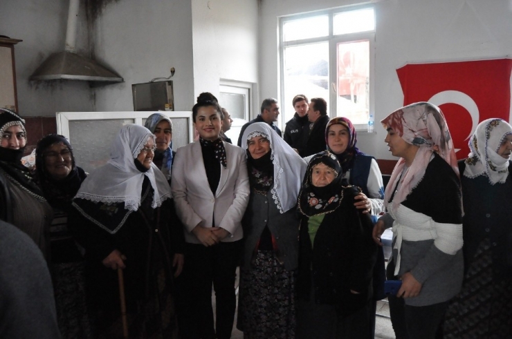 Kaymakam Karataş Vatandaşlarla Buluştu