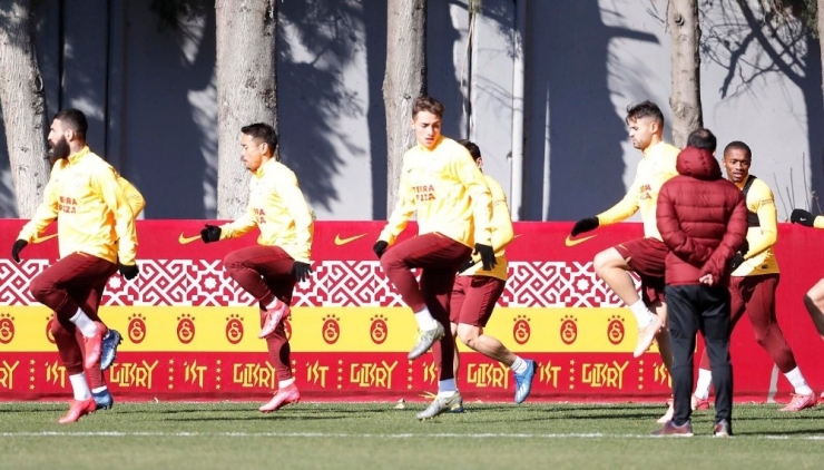 Falcao Sahada Çalışmalara Başladı