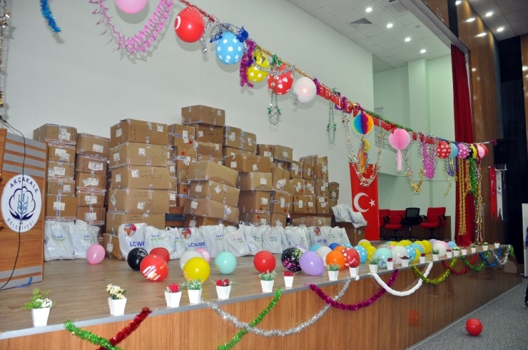 Akçakale Belediyesi’nden 500 İhtiyaç Sahibi Öğrenciye Bot Ve Mont