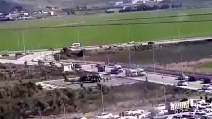 Yaralı Askerler Helikopterle Getirildi