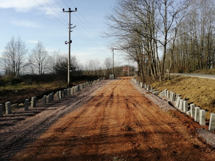 Yolda Aracı Bozulan Vatandaşa Zabıta Yardım Eli Uzattı