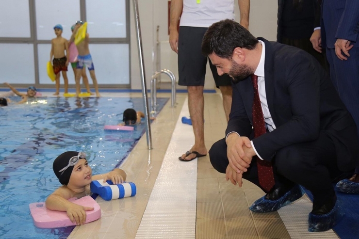 Kağıthane’de Herkes Yüzme Öğrenecek