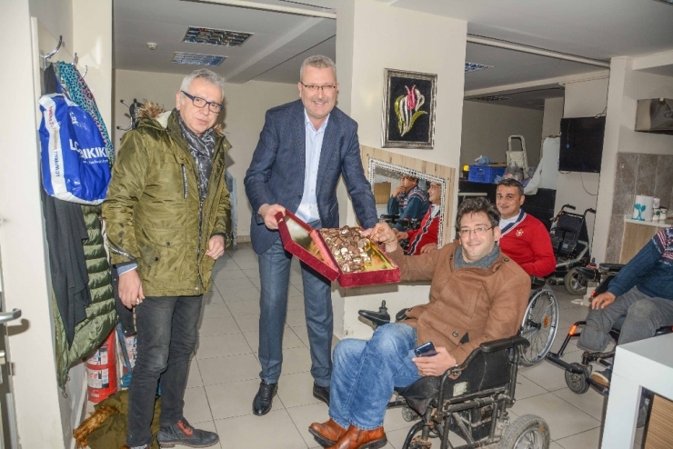 Karacabey’de Toplanan Mavi Kapaklar Engellilere Umut Oluyor