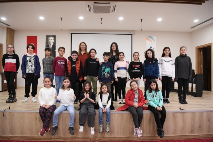 Konyaaltı Belediyesi Müzik Akademisi’nde Eğitimler Başladı