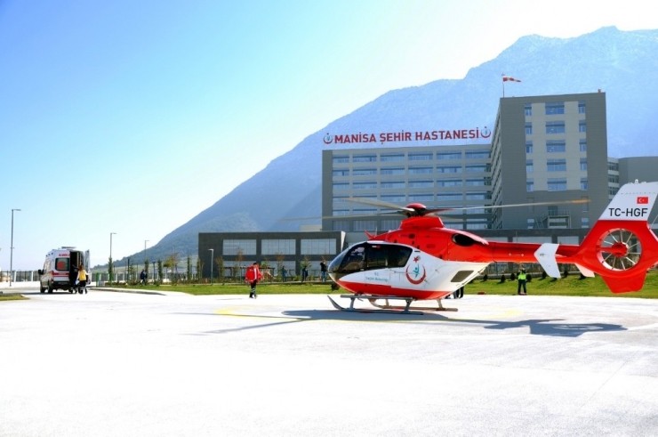 Manisa Şehir Hastanesi Heliport Alanına İlk Ambulans Helikopter İndi