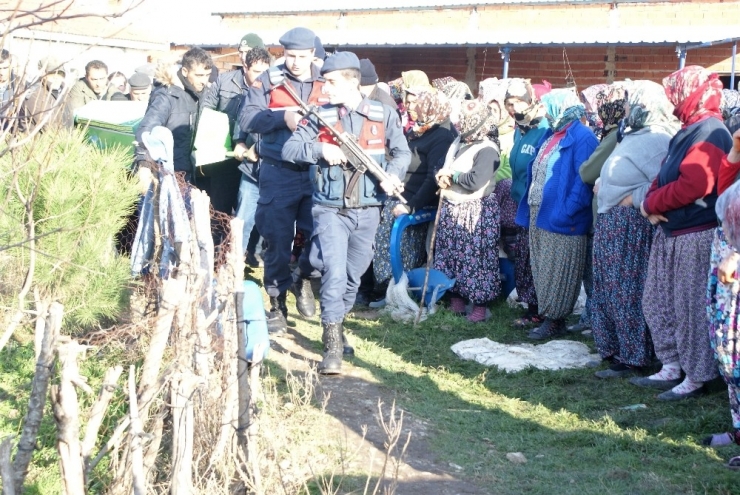 Akıl Hastası Adam Karısını Öldürdü