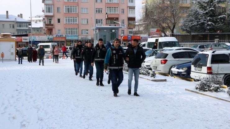 ‘Parazit’ Operasyonunda Gözaltına Alınan Şüpheliler Adliyeye Sevk Edildi