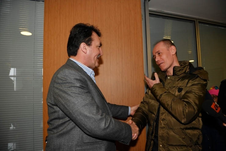 Dündar, Kayıp Ömer’e Sahip Çıktı