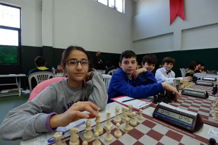 Osmangazi’de Satranç Heyecanı Başladı