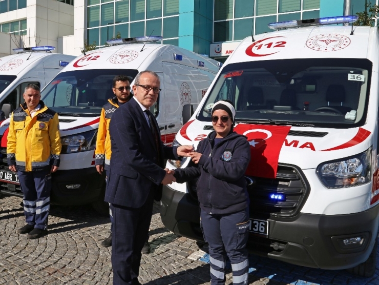 Sağlık Bakanlığından Antalya’ya 5 Yeni Ambulans
