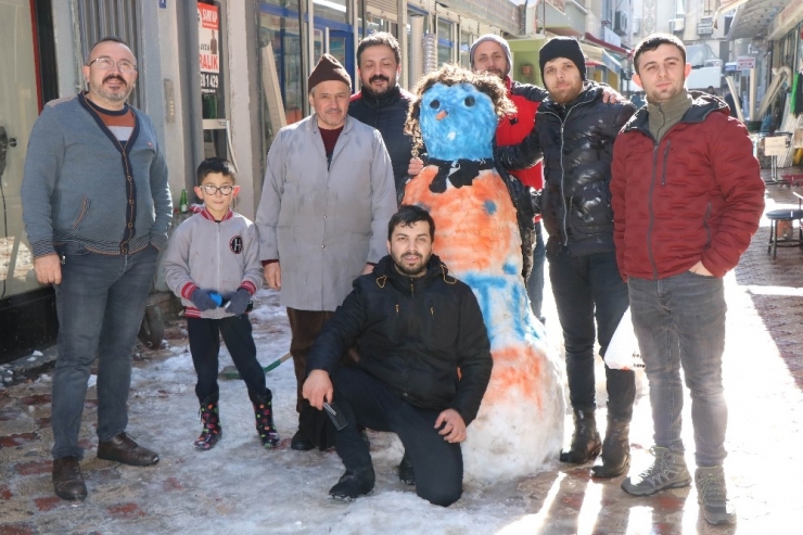 Kar Kimine Eğlence Kimine İse Çile Oldu