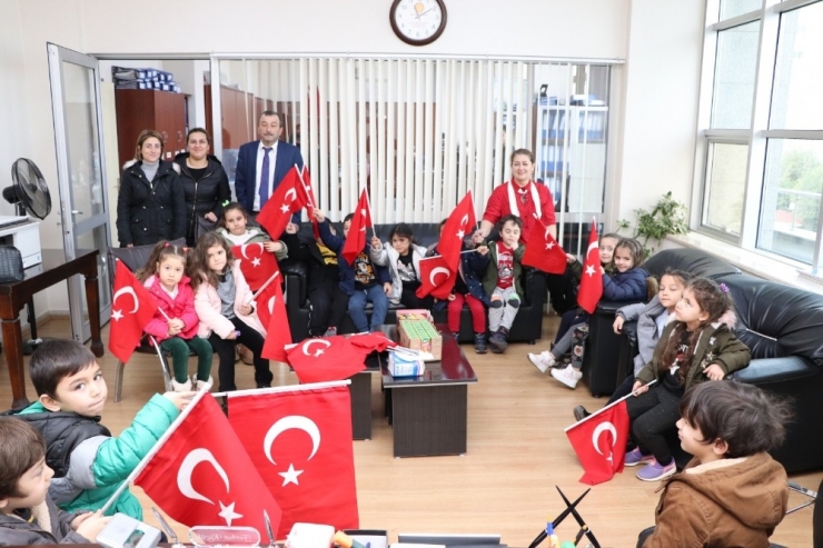 Minikler Akçakoca Belediyesini Ziyaret Etti