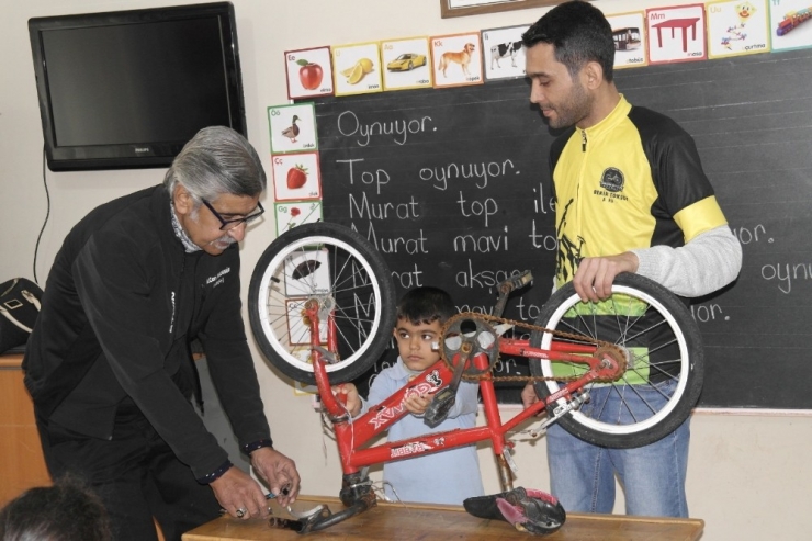 Öğrencilere "Bisiklet Atölyesi" Eğitimi