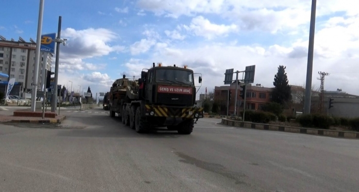 Hatay’ın Suriye Sınırına Tank Sevkıyatı