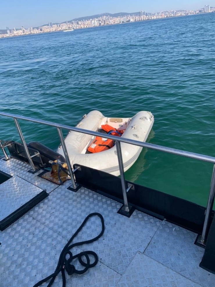 Marmara’da Denizinde Tekne Battı, İki Kişi Ölümden Döndü