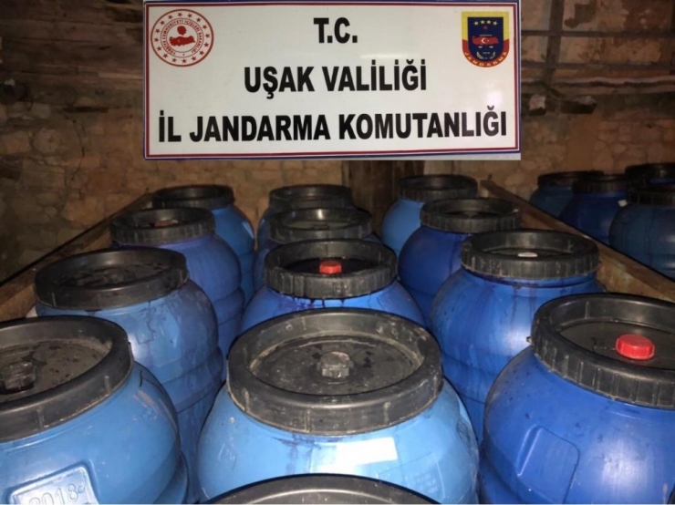 Uşak’ta 22 Bin Litre Kaçak İçki Ele Geçirildi