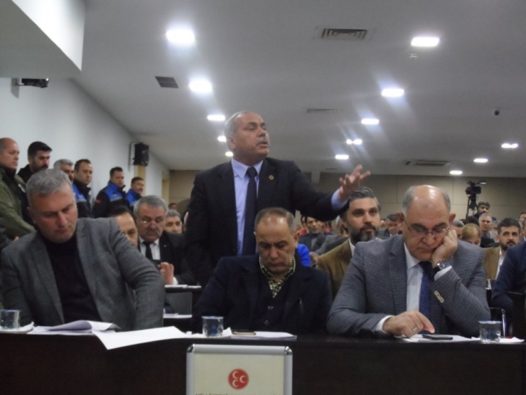 Büyükşehir’de Encümene Verilen Gayrimenkul Satış Yetkisi İptal Edildi