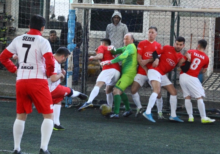 Aosb’nin Futbol Turnuvasında Heyecan Sürüyor