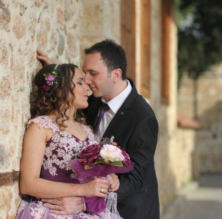 Yeni Evli Çiftin Geçirdiği Kazada Ağır Yaralanan Gelin Yaşam Savaşını Kaybetti